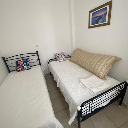 Aeolos Apartments Akrotiri  Exterior photo
